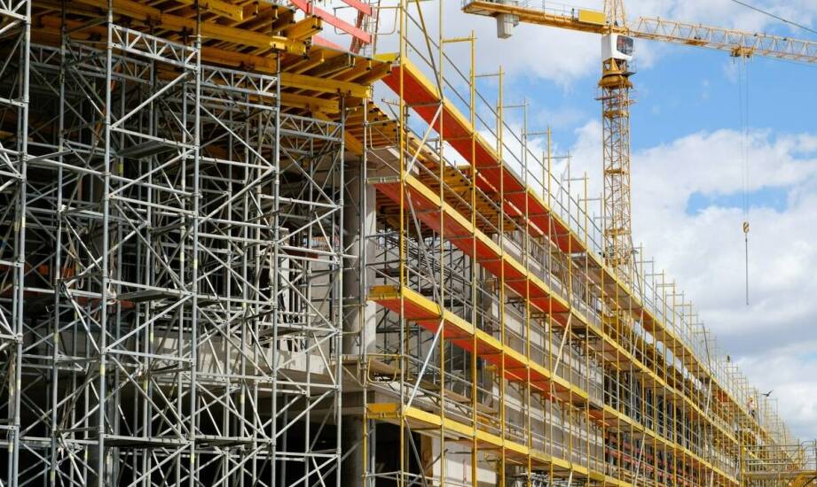 Jak transport rusztowań klinowych wpływa na tempo realizacji projektu?
