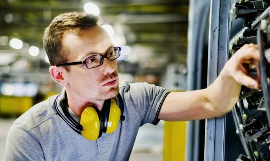 Jak naprawa pojemników siatkowych magazynowych wpływa na ich trwałość i funkcjonalność?