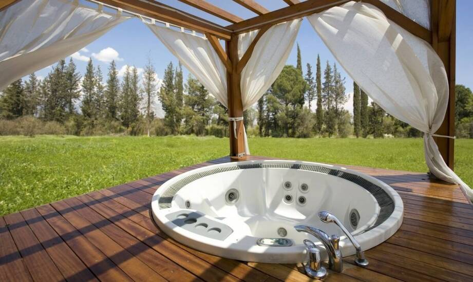 Garten-Whirlpool – Wie wählt man die richtigen Hydromassagedüsen aus?