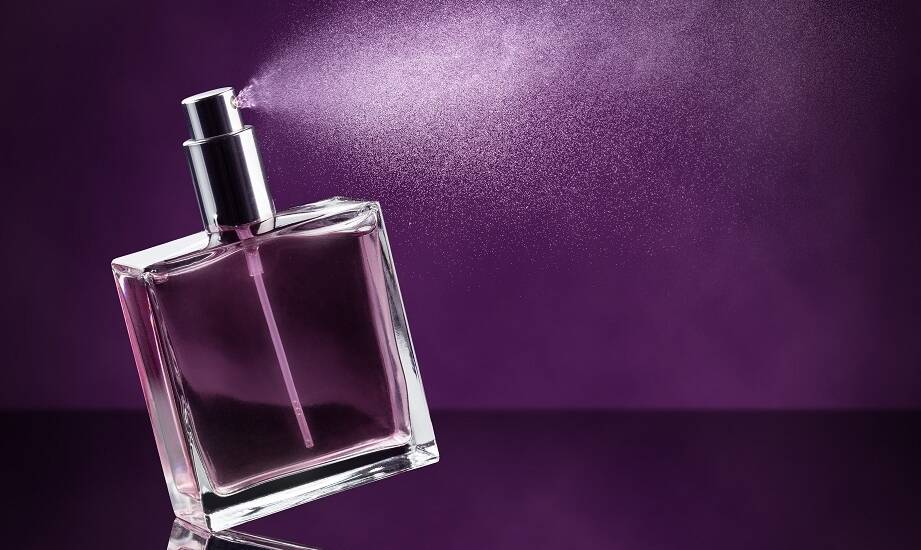 Wpływ aldehydów na intensywność i trwałość perfum