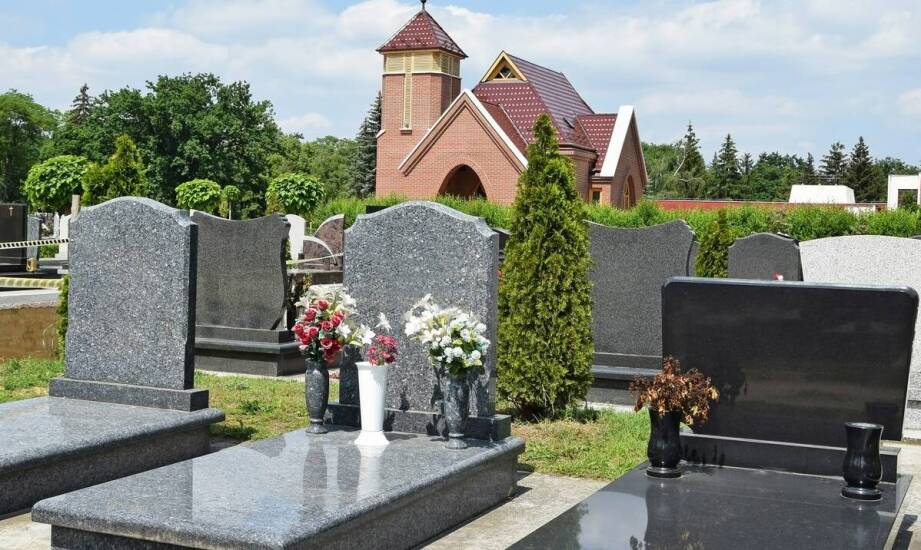 Proces produkcji zdjęć nagrobkowych odpornych na zarysowania