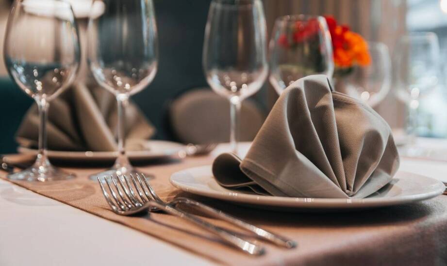 Autorskie menu w hotelowej restauracji - co wyróżnia nasze dania na tle konkurencji?