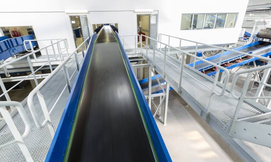 Wie erhöhen Gummifördergurte die Sicherheit im industriellen Transport?