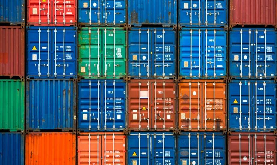Dlaczego transport i rozładunek kontenerów powinien być realizowany przez specjalistów?