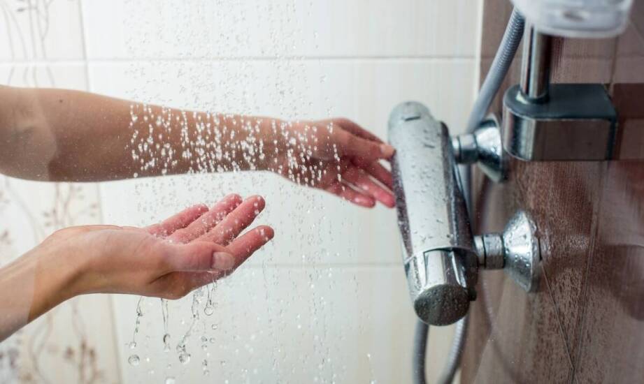 Vor- und Nachteile eines Badewannenrandarmatur mit Thermostat