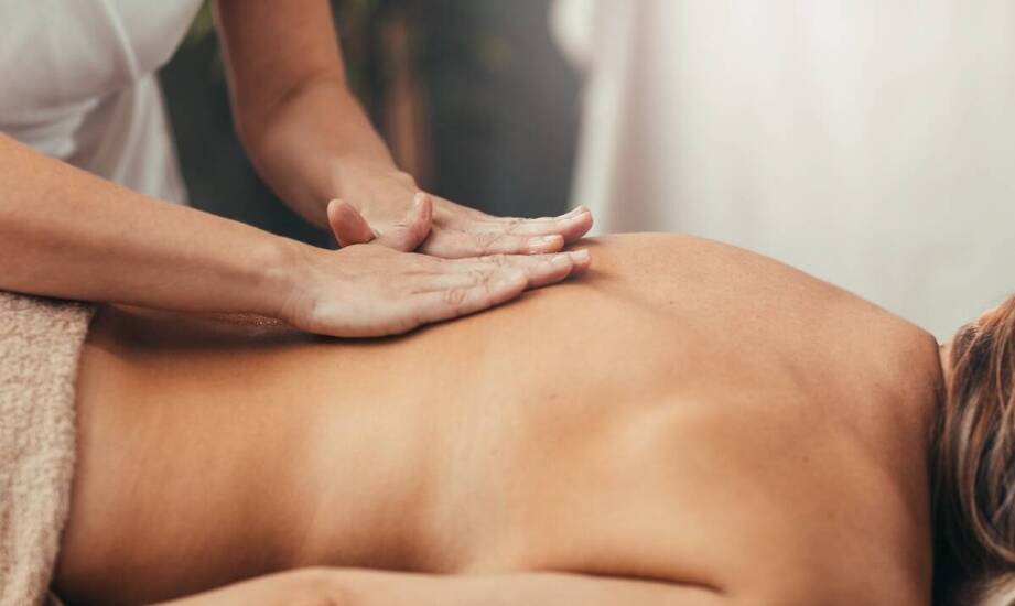Terapie manualne w osteopatii – skuteczne metody leczenia bólu kręgosłupa