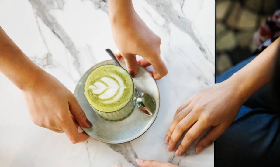 Odkryj nowe doznania smakowe: matcha i gorzka czekolada w jednym kubku