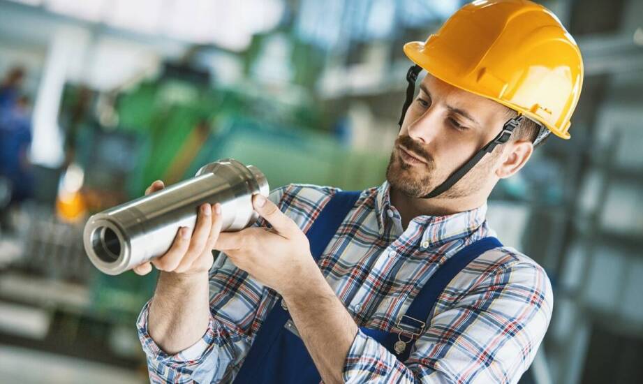 Dlaczego regeneracja mechanizmów jezdnych jest istotna dla wydajności suwnic?