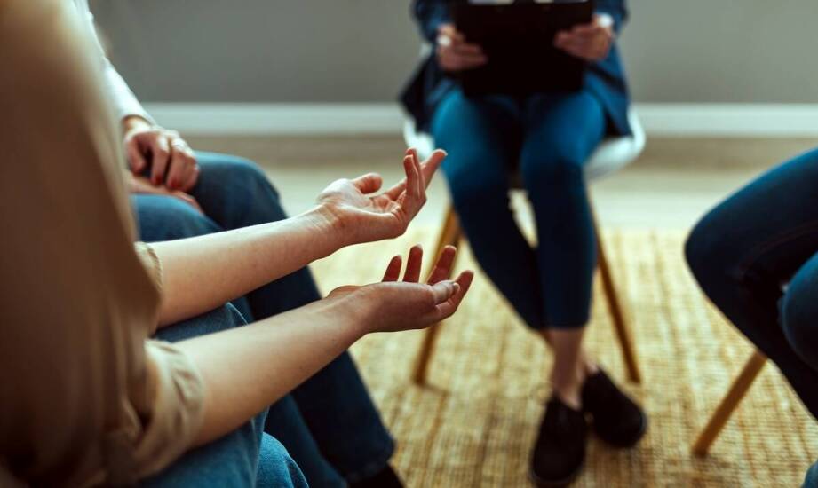 W jaki sposób terapia psychologiczna wpływa na budowanie satysfakcjonujących relacji?
