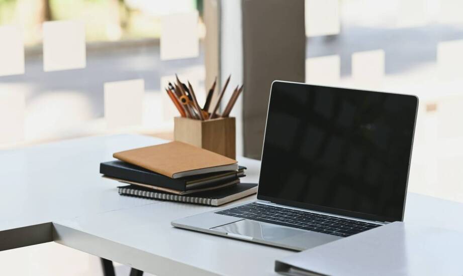 Czy warto zainwestować w laptop używany do nauki dla nastolatka?