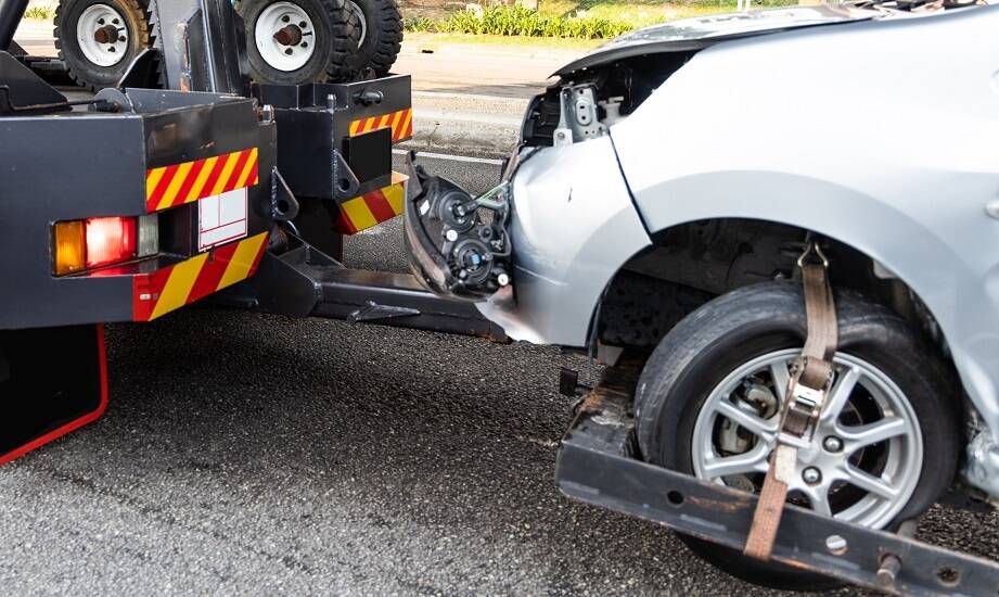 Proces holowania pojazdów osobowych na autostradzie – co warto wiedzieć?