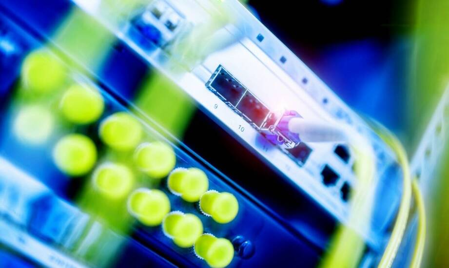 Wzmacniacze sygnału GSM/LTE – jak poprawiają komfort korzystania z sieci?