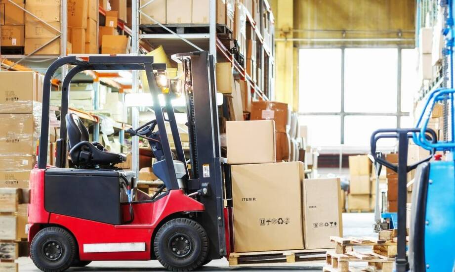 Na co zwrócić uwagę wybierając firmę do transportu wózków widłowych?