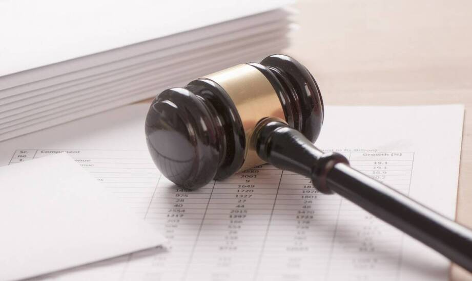 Jakie są procedury poszukiwania rachunków bankowych przez komornika?