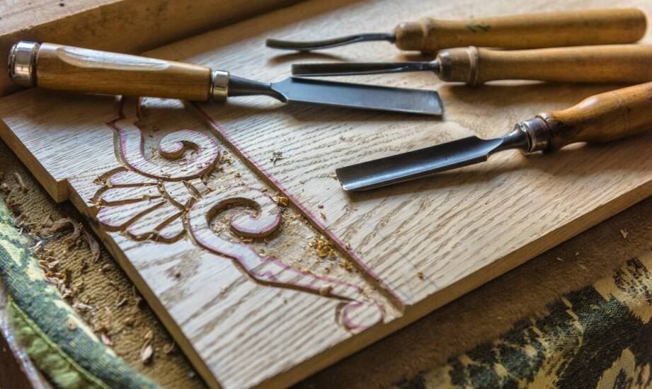 Kolor orzecha jako sposób na podkreślenie naturalnego piękna ogrodu