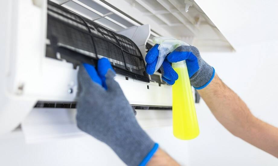 Najważniejsze zalety profesjonalnego czyszczenia klimatyzacji