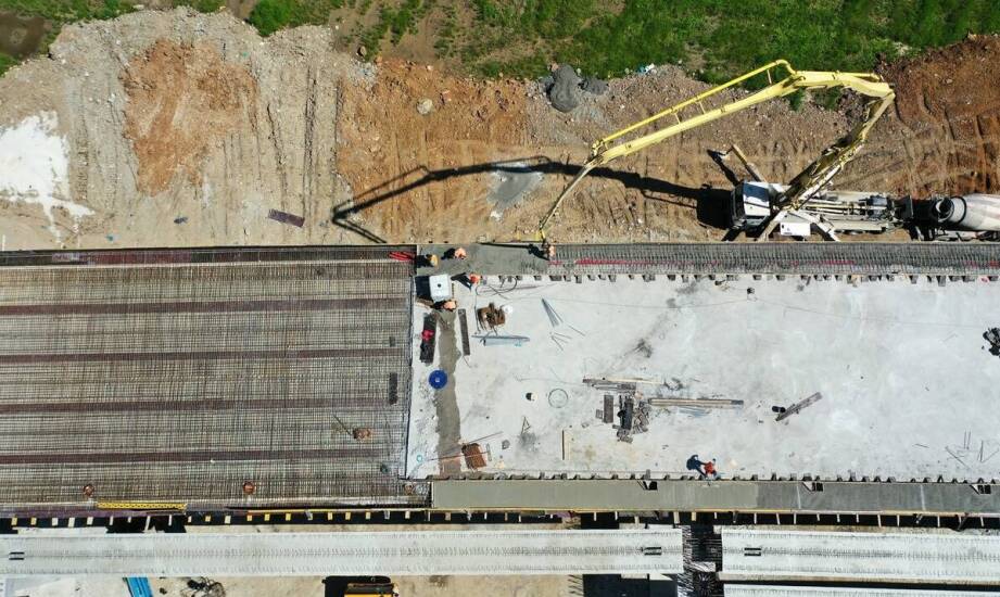 Jak płyty drogowe mogą wspierać infrastrukturę na terenach rolniczych?