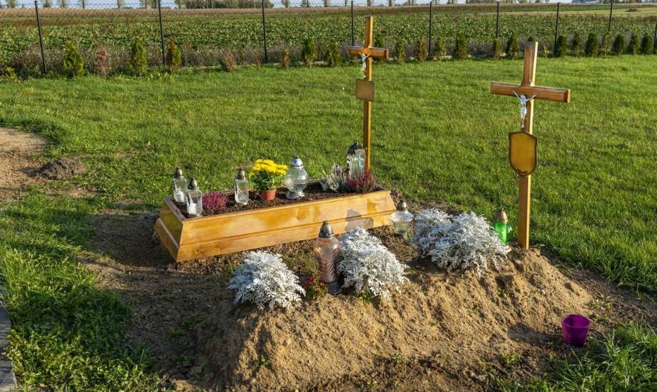 Porównanie trwałości zdjęć nagrobkowych wykonanych różnymi technikami