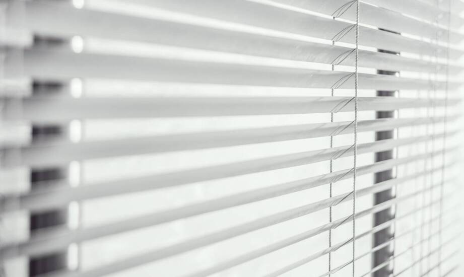 Wpływ żaluzji aluminiowych na energooszczędność budynku