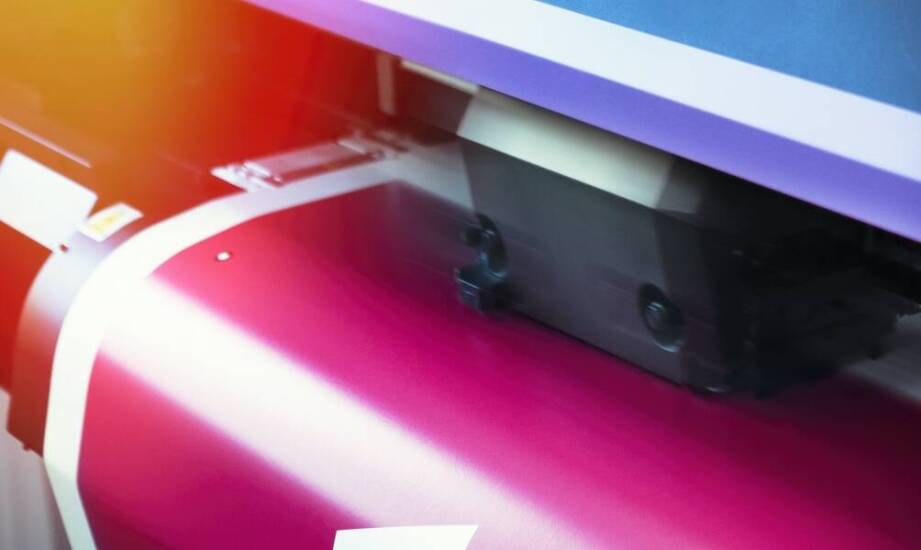 Tworzenie wielkoformatowych grafik z użyciem lasera reklamowego
