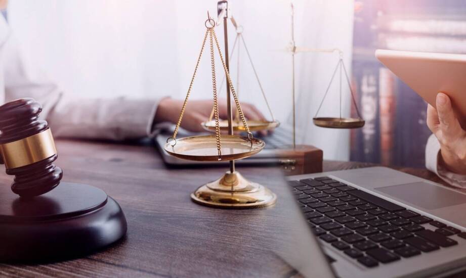 Jak kancelaria prawna wspiera klientów w sprawach dotyczących prawa pracy?