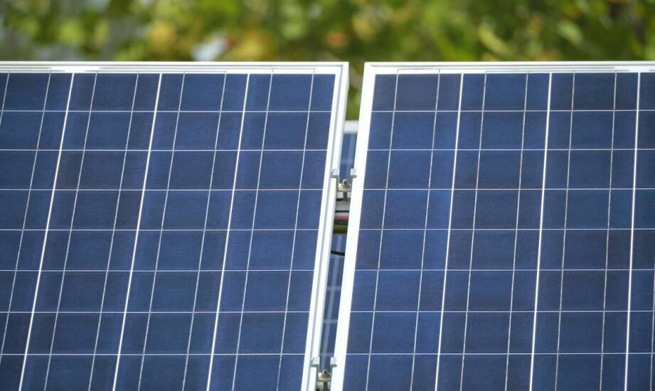 Rola uchwytów do napinania przewodów w zapewnieniu bezpieczeństwa instalacji PV