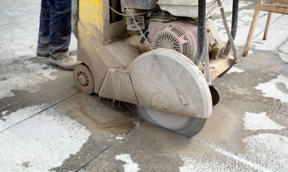 Otowrnica do betonu 200 mm – jakie są jej główne zalety w pracach budowlanych?
