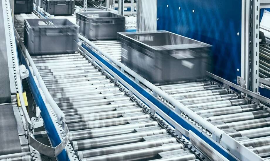 Jakie korzyści niesie zastosowanie zaawansowanych technologii w przenośnikach palet?