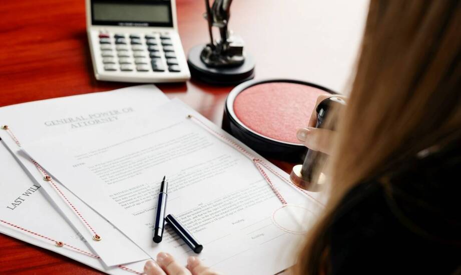 Czy u notariusza można płacić przelewem – praktyczny przewodnik po płatnościach bankowych?