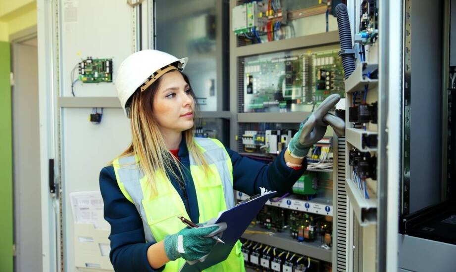 Najnowsze trendy w usługach BHP oferowanych w Warszawie