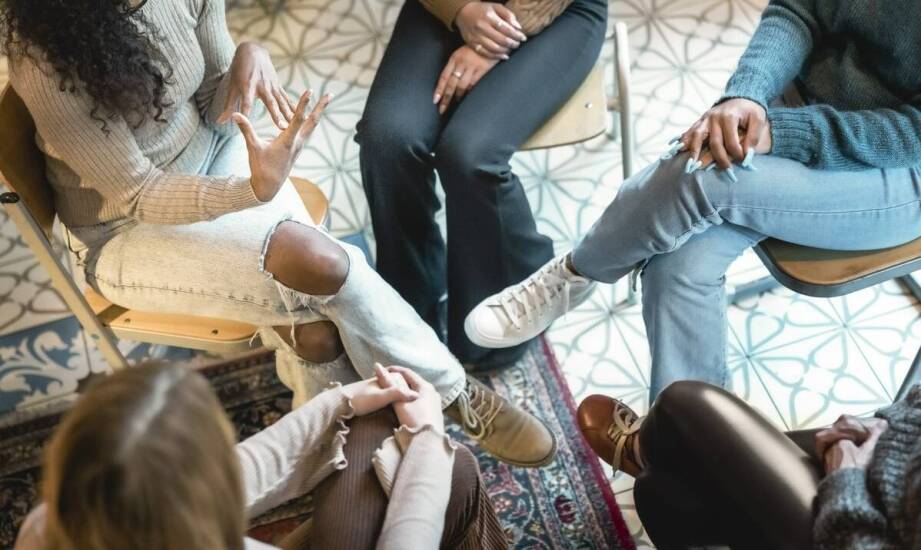 W jaki sposób programy prozdrowotne wspierają zdrowienie psychiczne pacjentów?