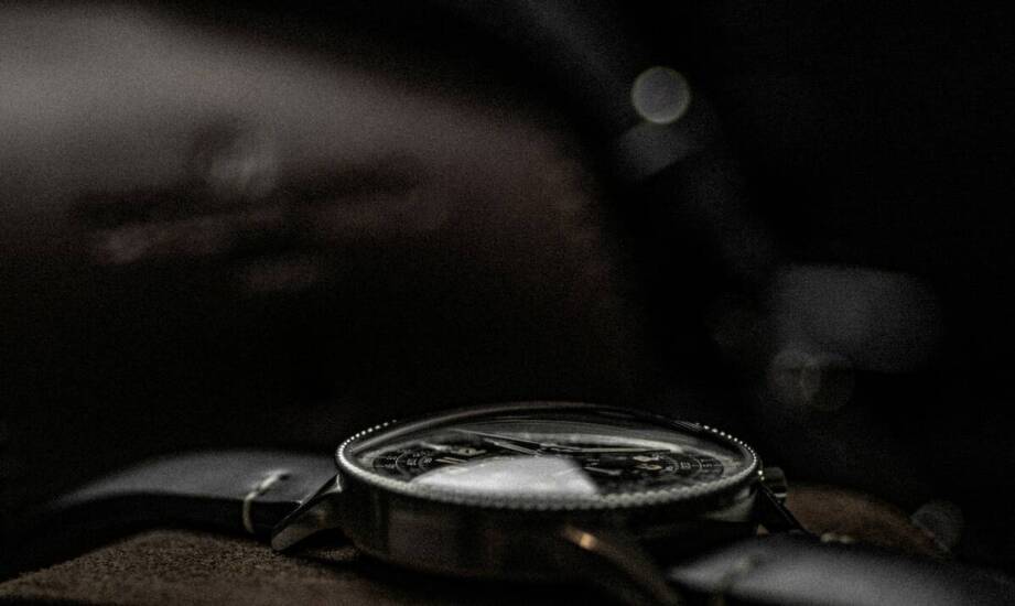 Zegarek Casio ae 1300wh jako element codziennej stylizacji