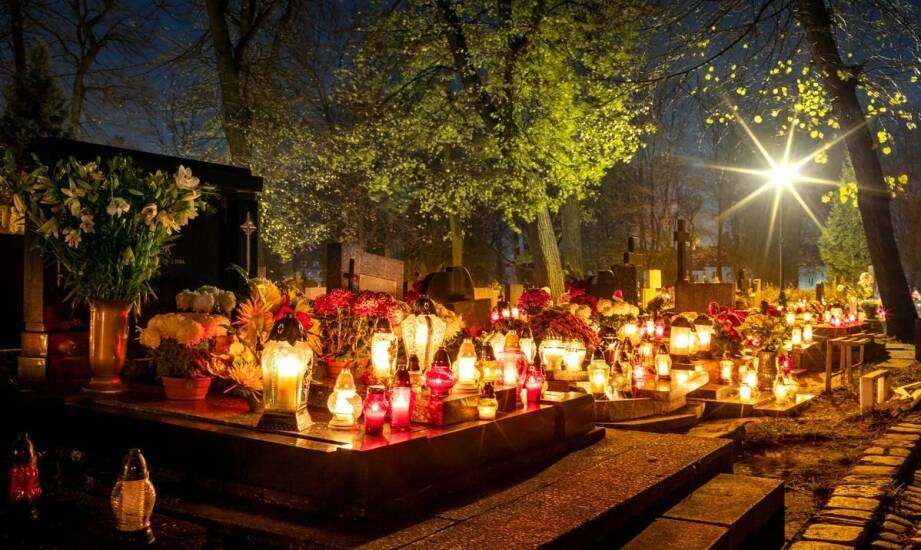 Rola duchowieństwa w ceremoniach pogrzebowych: co oferujemy?