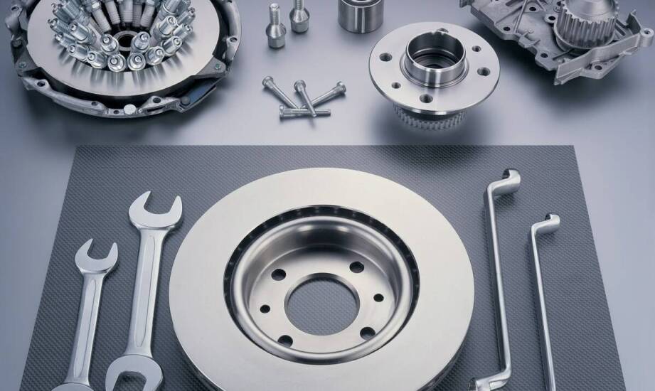 Jakie korzyści daje stosowanie dedykowanych części zamiennych w ciężarówkach?