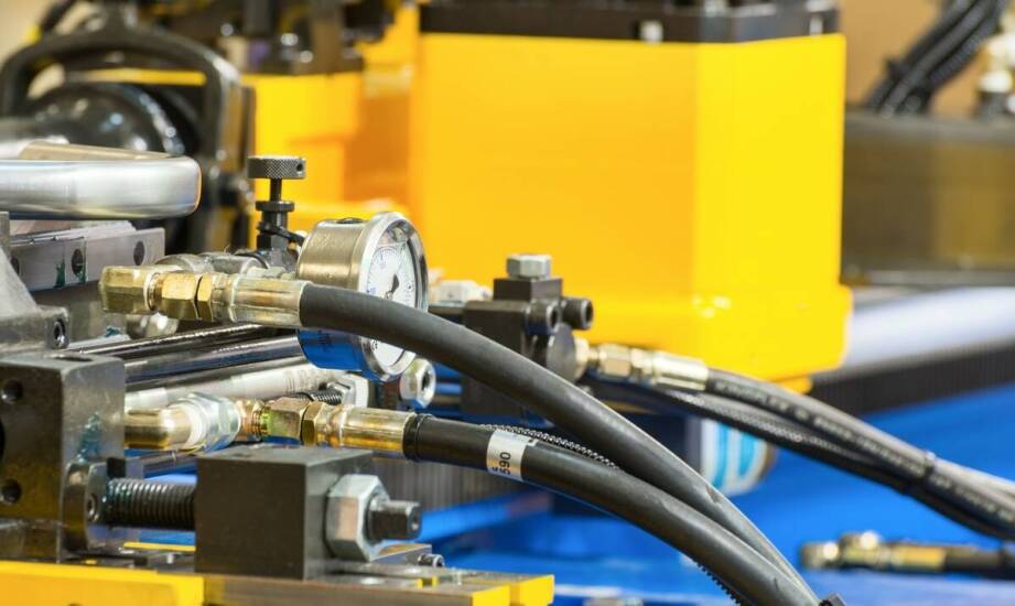 Wykorzystanie pomp elektrohydraulicznych w systemach przeciągania kabli