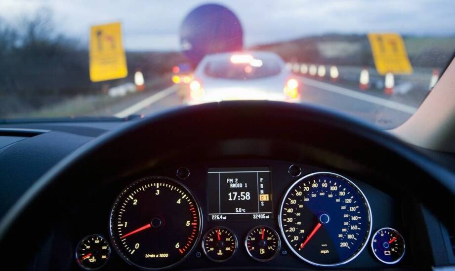 Dozwolone prędkości a oszczędność paliwa – co warto wiedzieć?