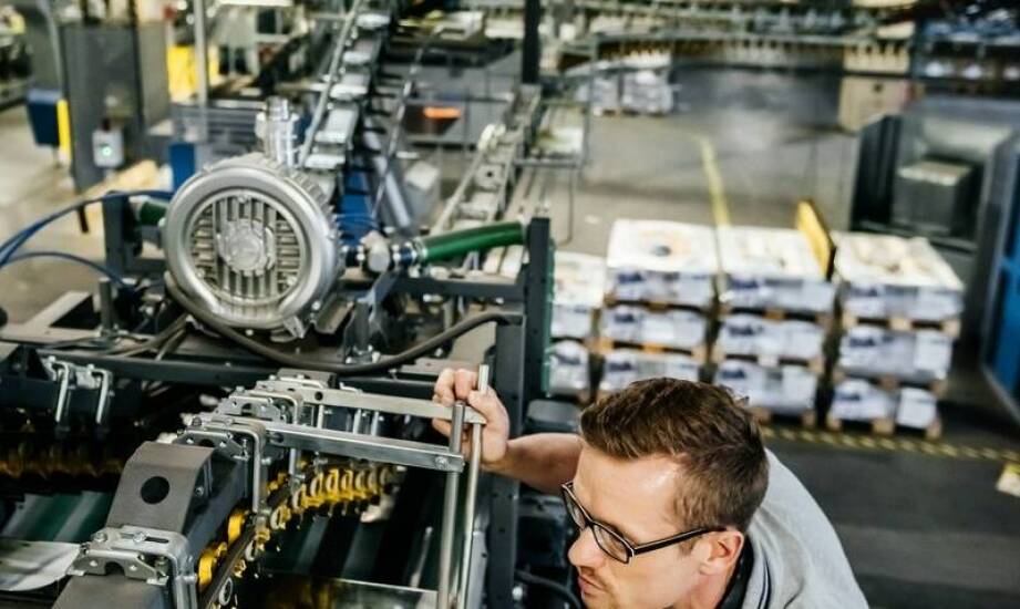 Znaczenie precyzyjnego montażu maszyn dla ciągłości produkcji
