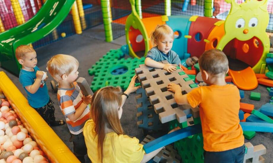 Jak traktory s wspierają naukę koordynacji ruchowej u dzieci?