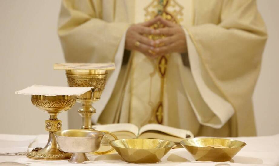 Zrozumienie symboliki w sztuce sakralnej rzymskich kościołów
