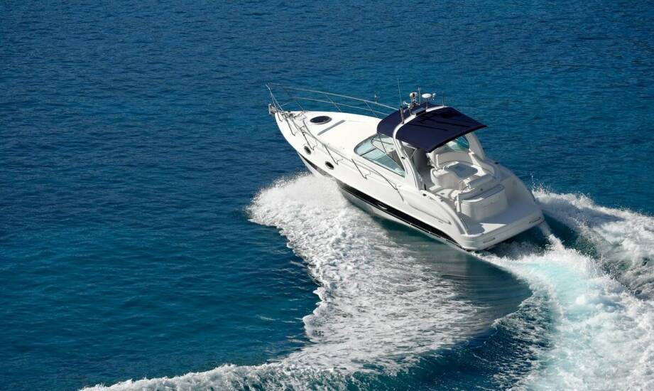 Przegląd dostępnych modeli bimini na rynku – co wybrać dla swojej łódki?