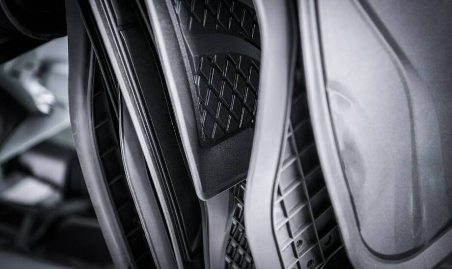 Jak producent uszczelek gumowych wpływa na rozwój technologii w branży transportowej?