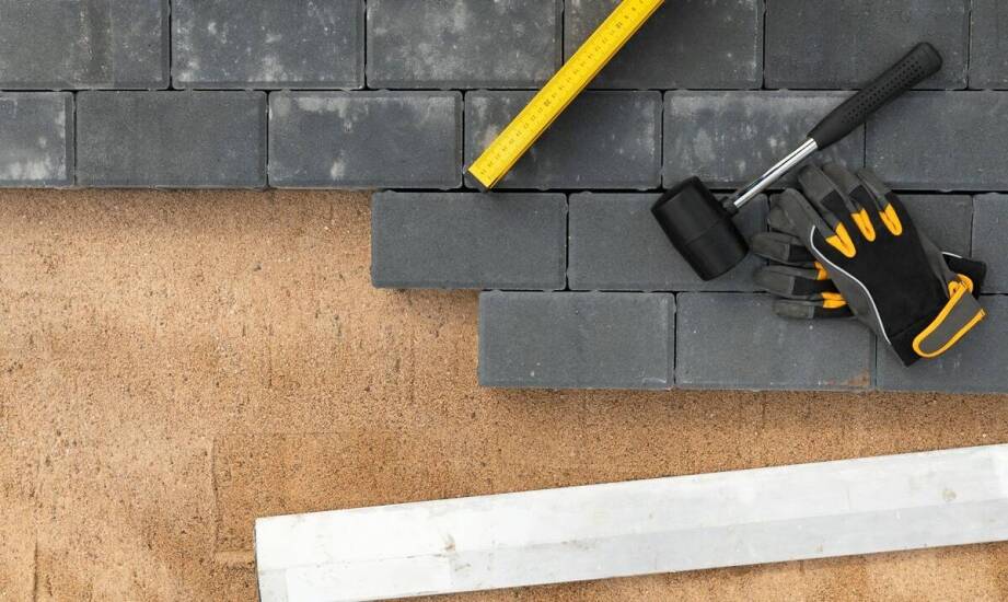Posadzki kamienne zewnętrzne jako element małej architektury