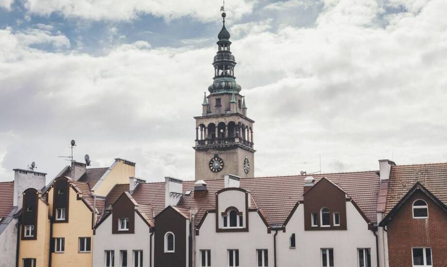 Zalety noclegu w historycznym centrum miasta: co oferuje nasz hotel?