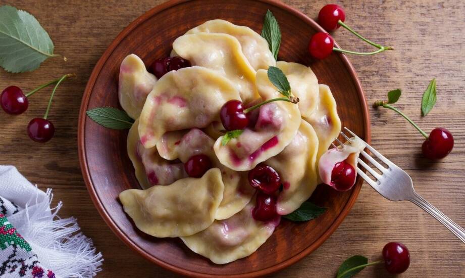 Wegańskie pierogi na zamówienie: jak urozmaicić ofertę cateringową?