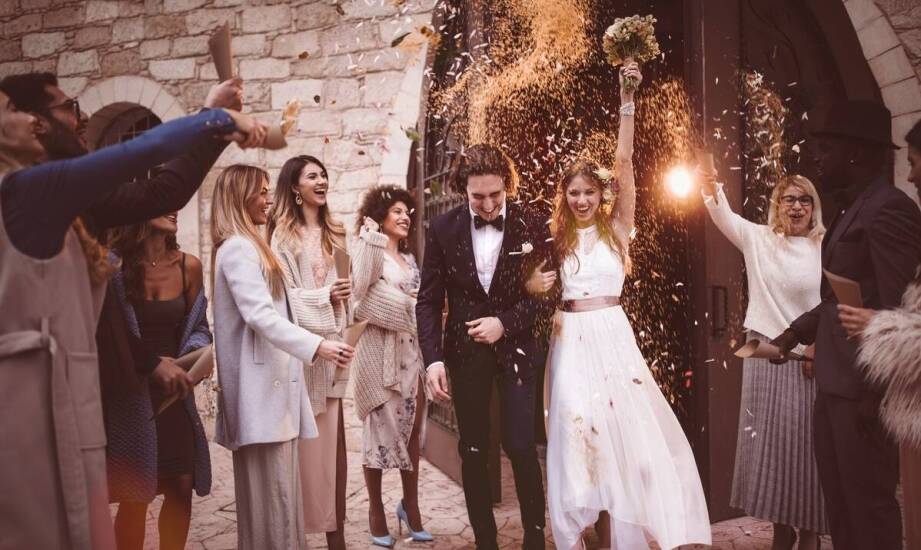 Sposoby na wykorzystanie zimnych ogni 70 cm 120 sztuk podczas ceremonii ślubnej