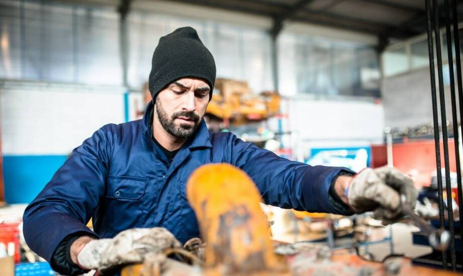 Profesjonalna naprawa naczep w serwisie Ford Trucks – co obejmuje?