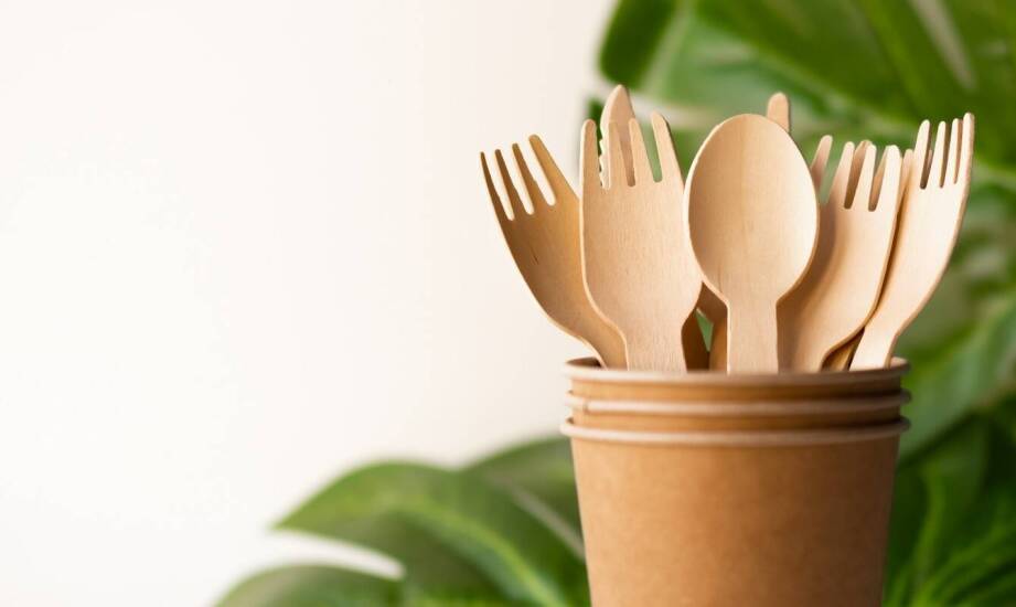 Ekologiczne aspekty produkcji jednorazowych kubeczków papierowych