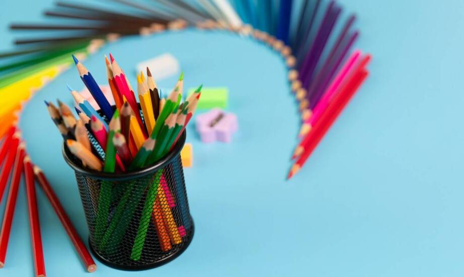 Jakie materiały plastyczne są niezbędne w edukacji przedszkolnej?