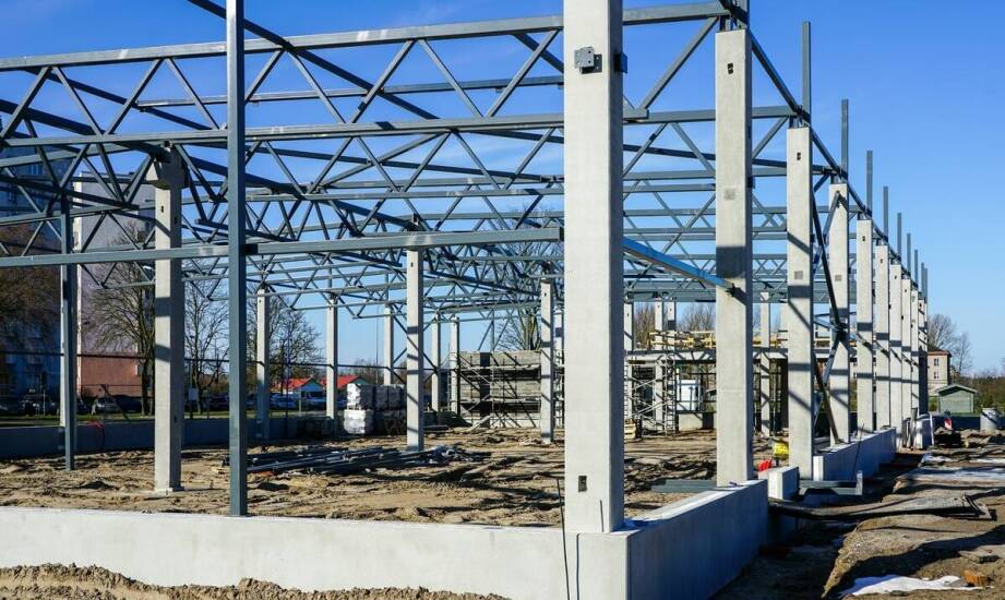 Jakie są korzyści z zastosowania nowoczesnych metod montażu hal stalowych?