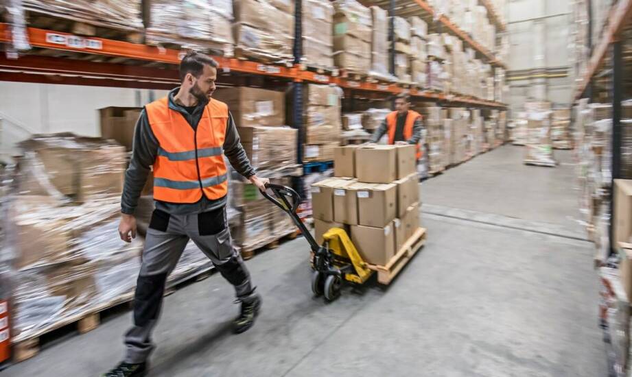 Jakie są kluczowe różnice między różnymi typami mechanizmów podnoszenia?
